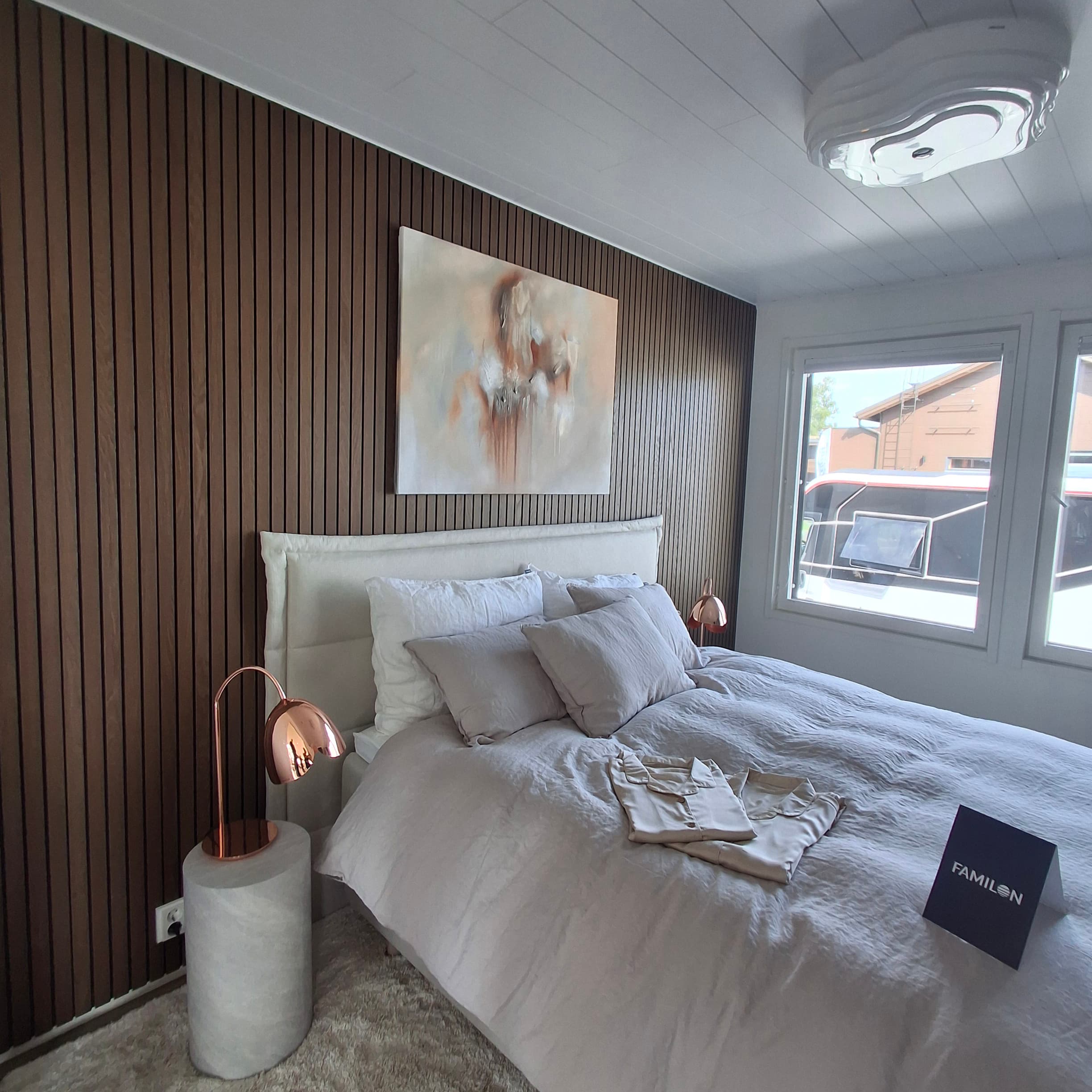 <p data-block-key="g3zcf">Villa Mokka yhdistää modernin arkkitehtuurin, lämpimät materiaalit ja toimivan yksikerroksisen pohjaratkaisun. (Kuva: Tiina Painokallio)</p>
