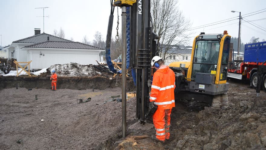 Teräspaalun paalutus