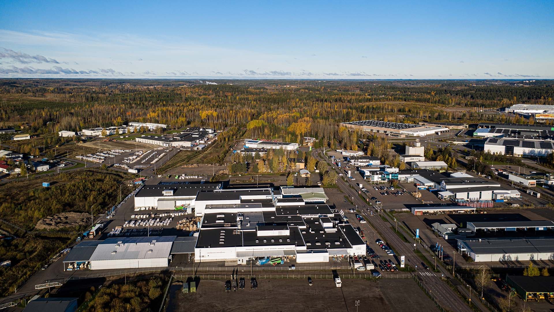 <p data-block-key="oxs37">Kuva Kouvolan tehtaista</p>