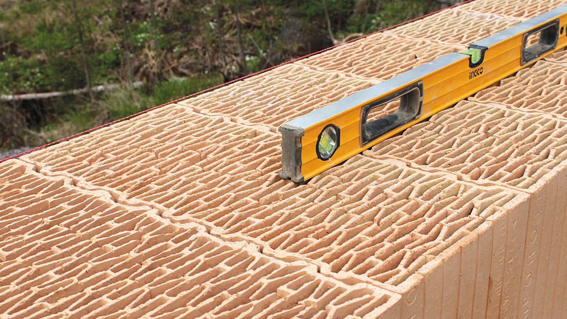 Kuinka kennoharkko muurataan ja pinnoitetaan?