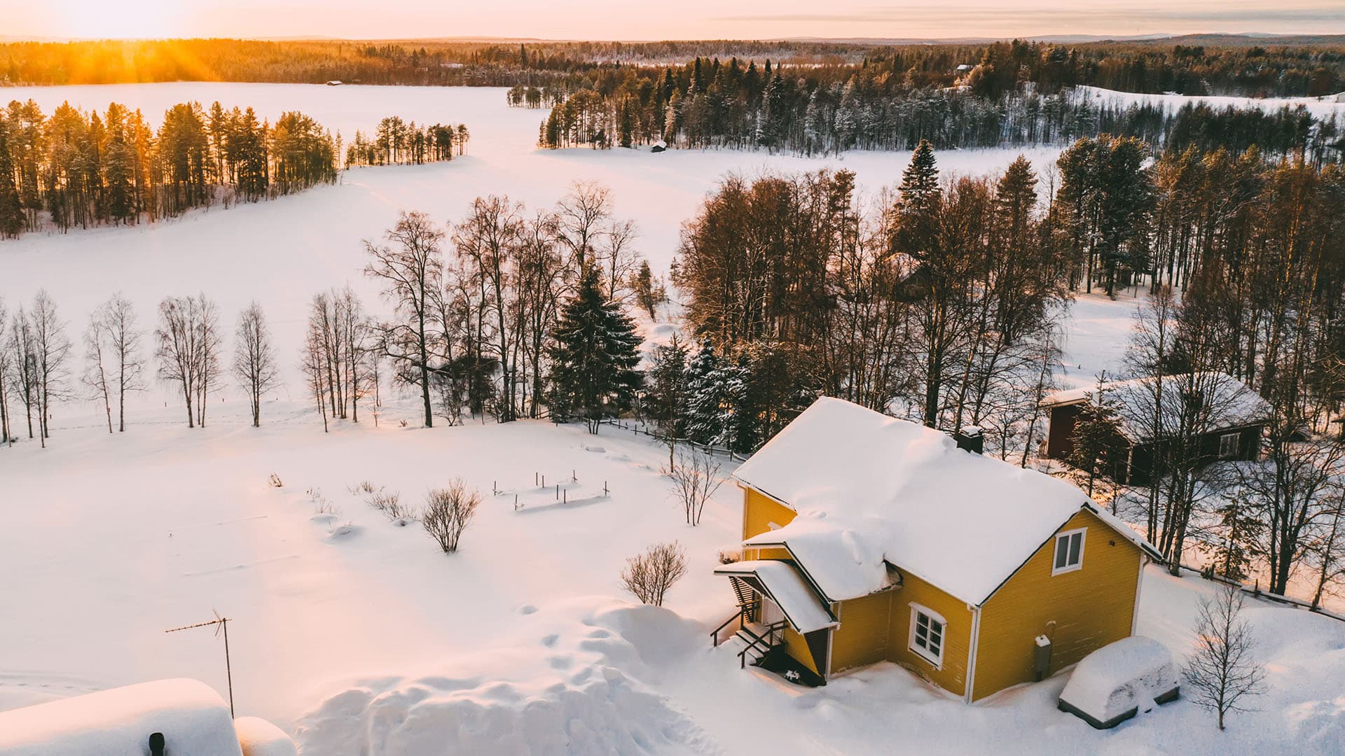 Ulkoseinän lisäeristys sisä- ja ulkopuolelta