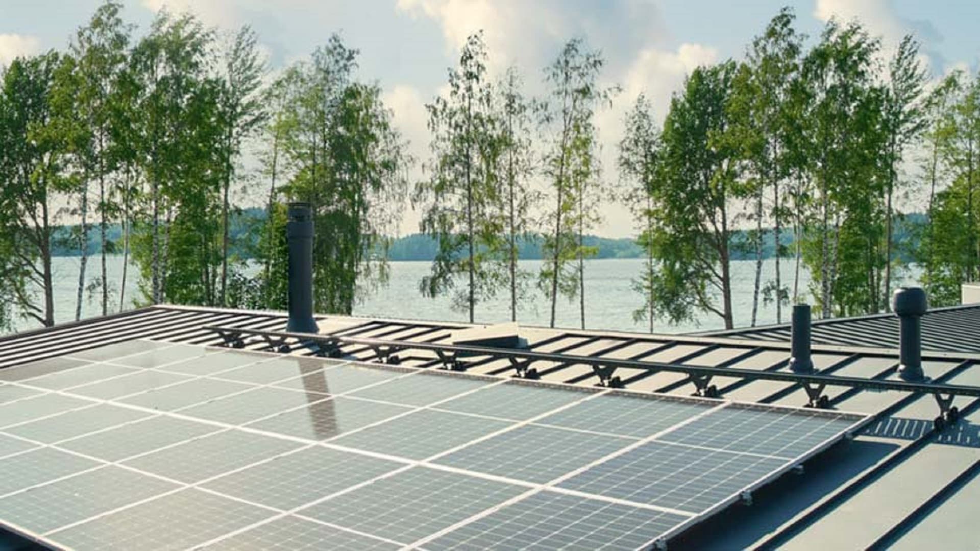 <p data-block-key="tufsp">Energiafiksu-koti huolehtii energiankäytöstä puolestasi – aurinkosähkö ja älyratkaisut pitävät kustannukset kurissa ja asumisen mukavana ympäri vuoden.</p>